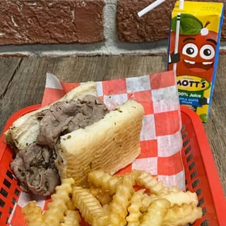 Kids Beef & 1/2 Fries